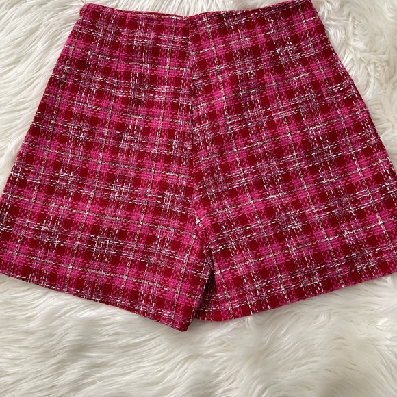 Elegant fuchsia shorts - Picture 3 of 6